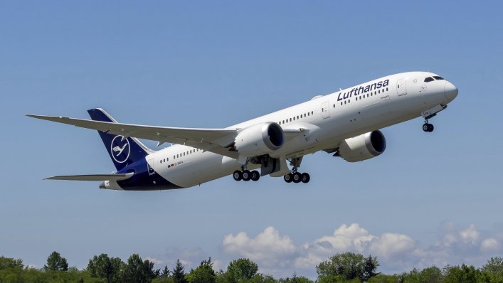 Pierwszy 787 Dreamliner dotarł do Lufthansy