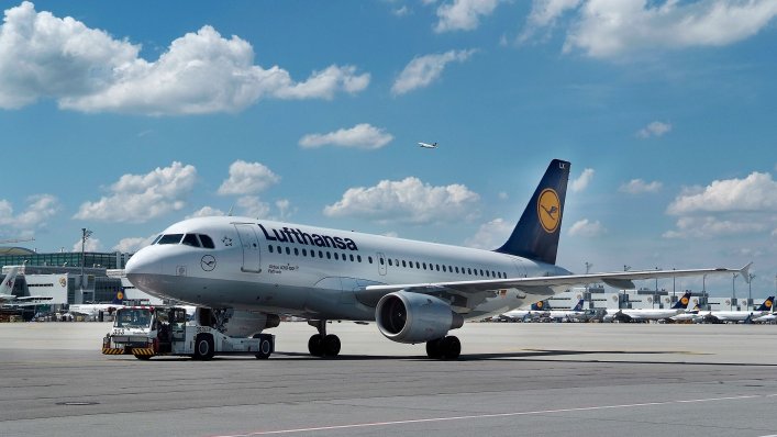 Świąteczna podróż po świecie z Lufthansa!